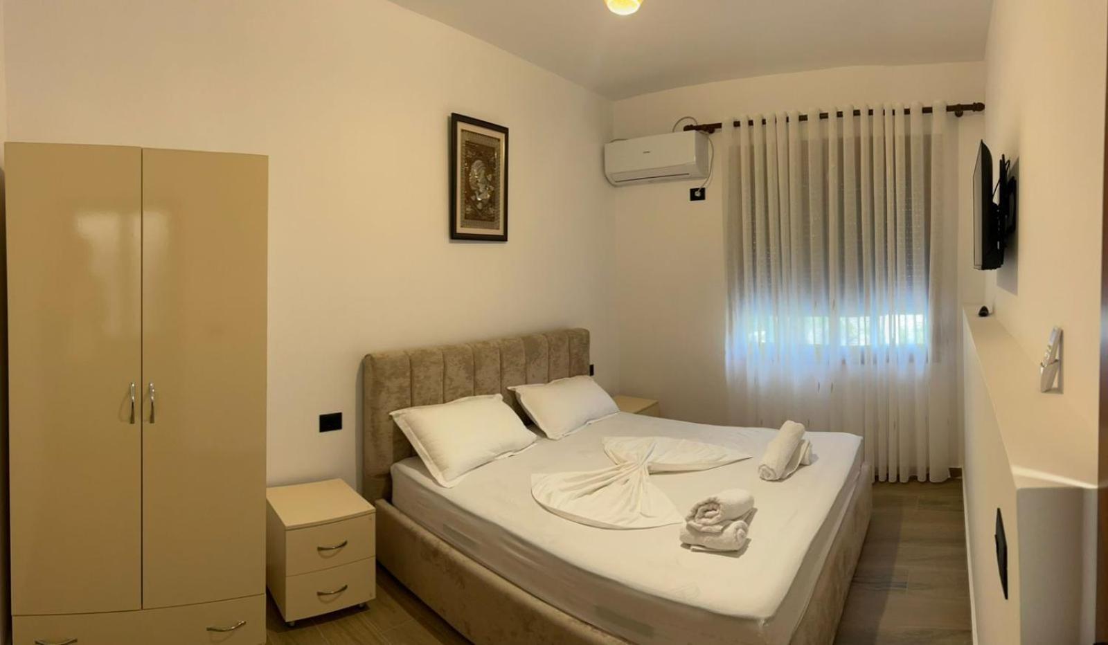 Guesthouse Vlorë Buitenkant foto