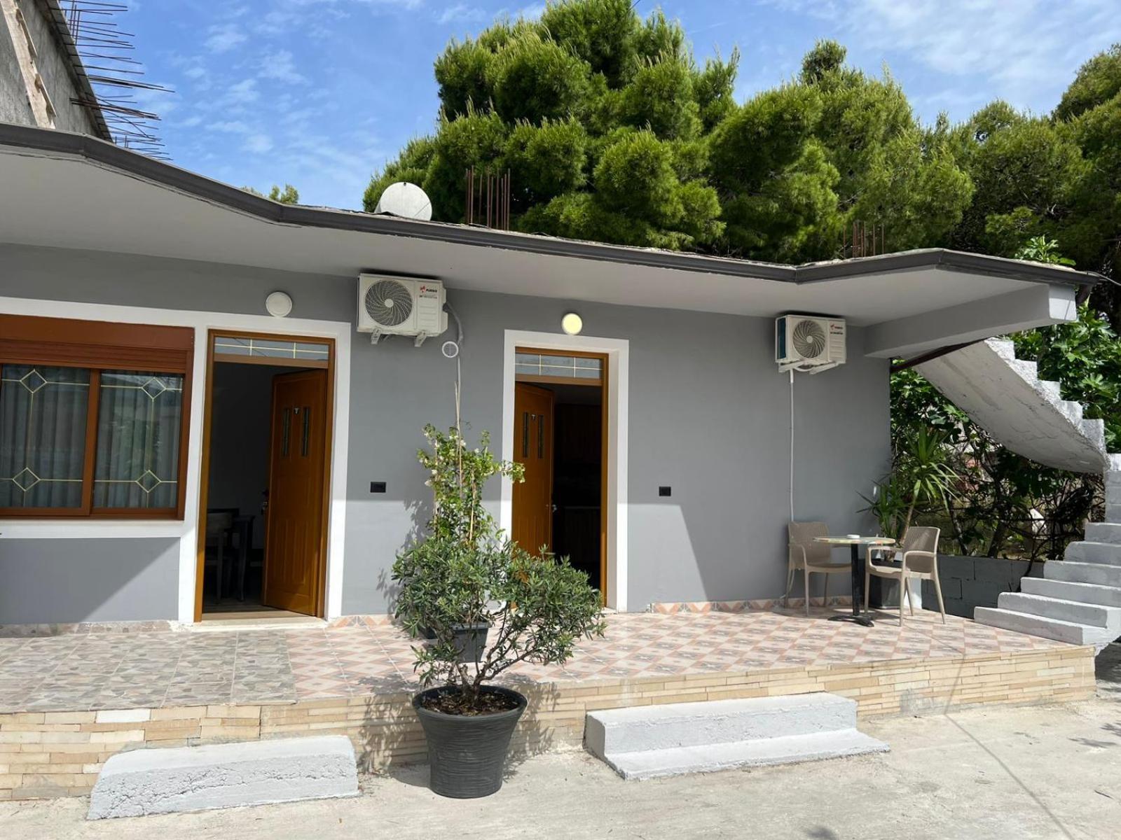 Guesthouse Vlorë Buitenkant foto